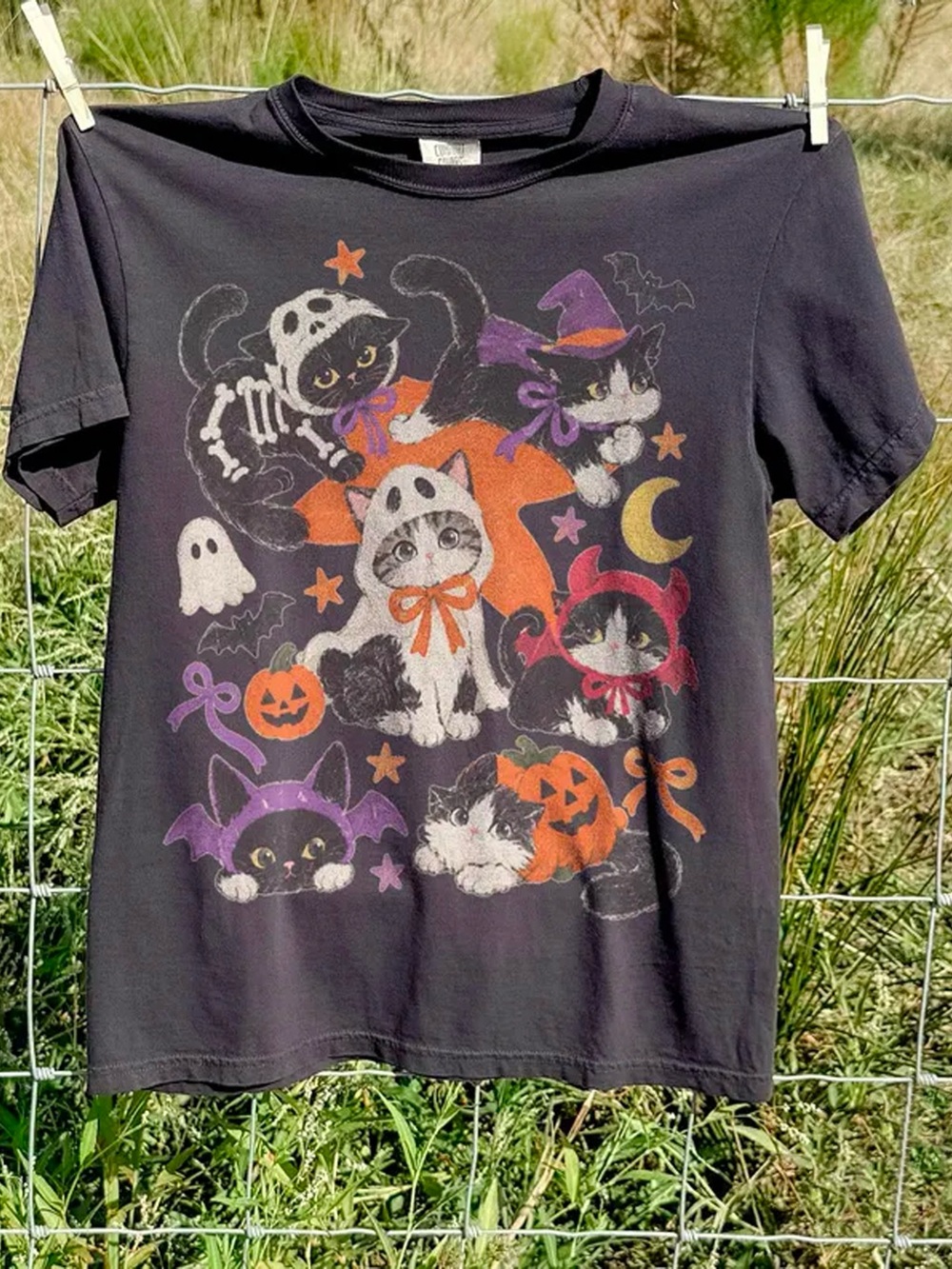 Spooky Halloween Kittens Cat Mom Pepper Comfort Colors T-Shirt
